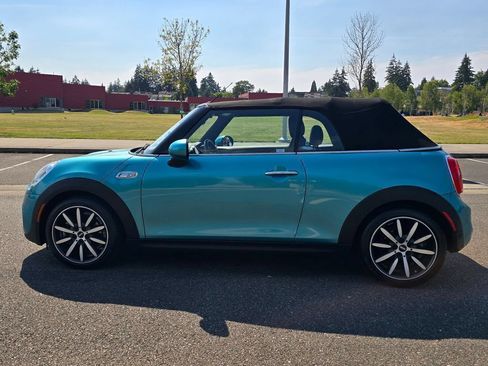 Used 2017 MINI Cooper S FWD image 2