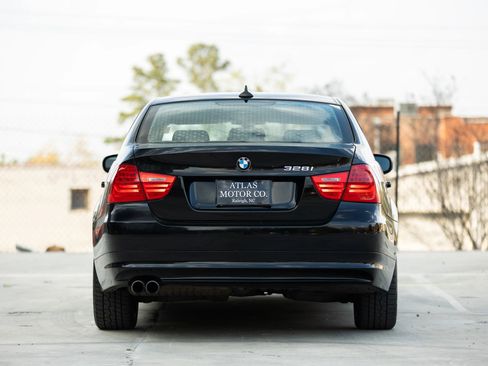 Used 2011 BMW 328i xDrive Sedan image 8