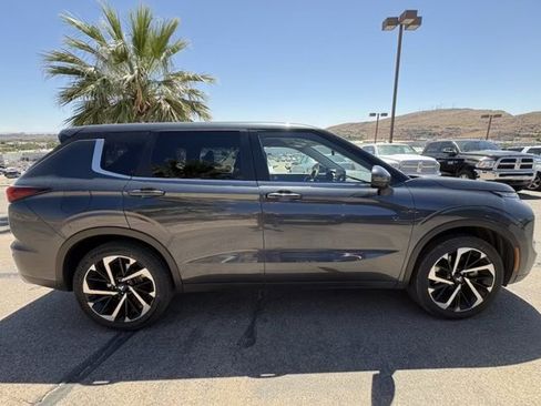 Used 2024 Mitsubishi Outlander FWD image 6