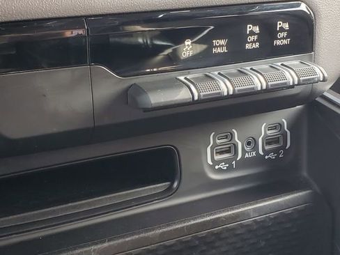 Used 2020 RAM 1500 Big Horn image 28