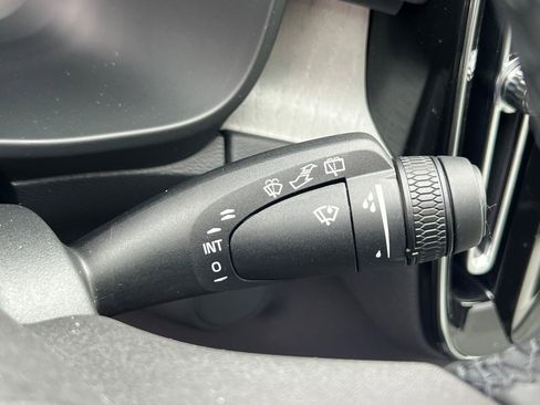 New 2026 Volvo EX40 Plus w/ Protection Package Premier image 26