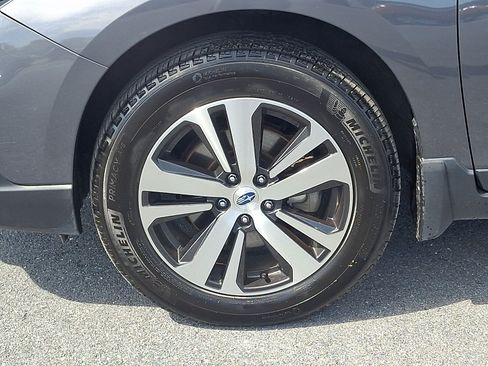 Used 2018 Subaru Outback 2.5i Limited AWD/4WD image 8