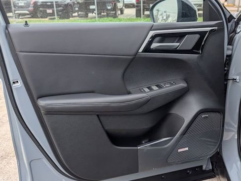 New 2026 Mitsubishi Outlander Trail Edition image 10