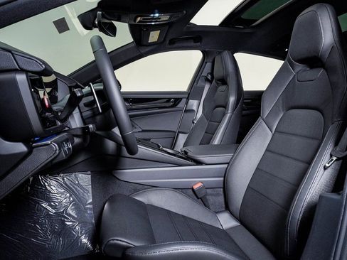 New 2026 Porsche Panamera 4 image 5