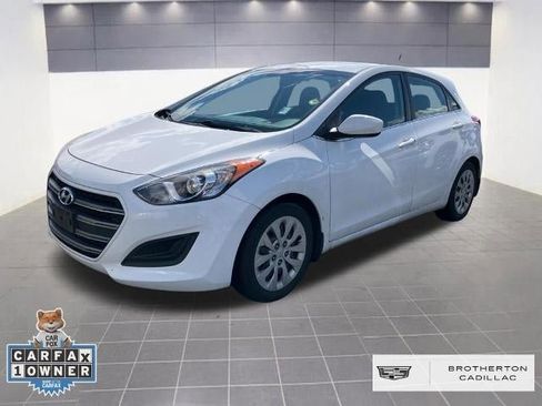 Used 2016 Hyundai Elantra GT FWD image 1