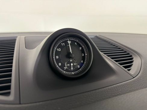 New 2026 Porsche Macan image 28