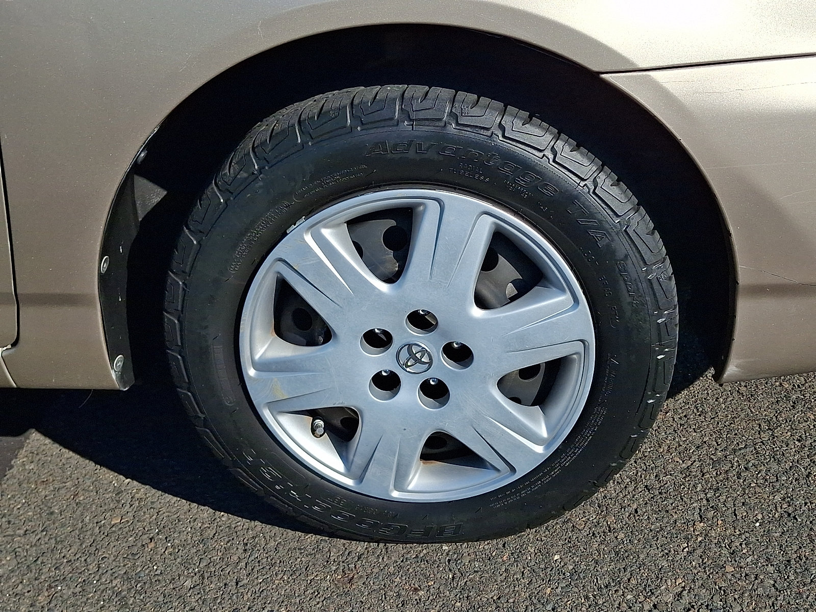 Used 2008 Toyota Corolla CE w/ Extra Value Upgrade Pkg FWD image 9