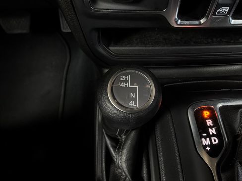 Used 2025 Jeep Wrangler Unlimited Sport AWD/4WD image 20