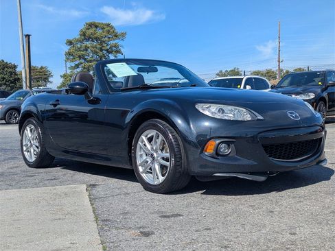 Used 2015 MAZDA MX-5 Miata Sport image 3
