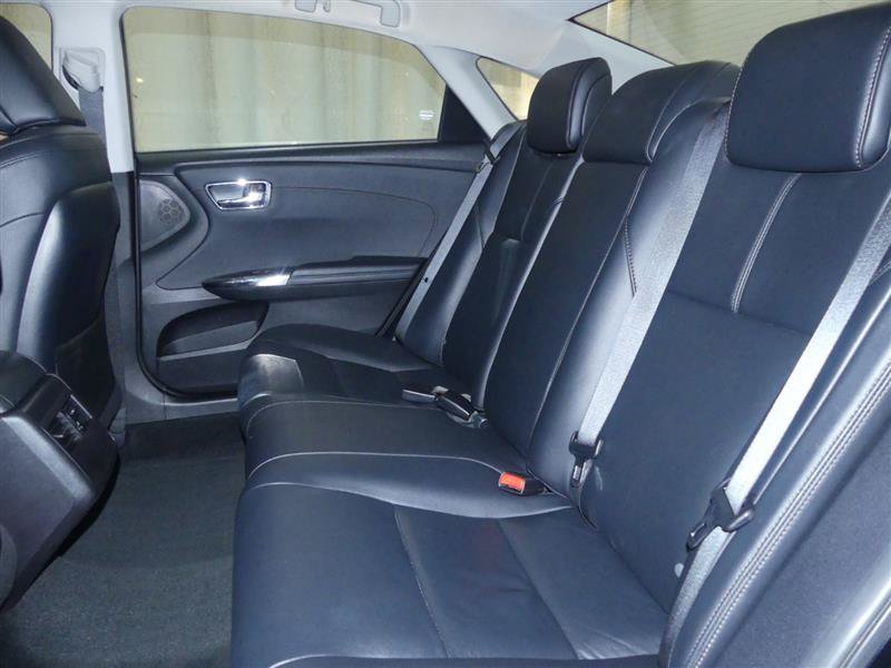 Used 2018 Toyota Avalon Touring w/ All Weather Liner Package FWD image 23