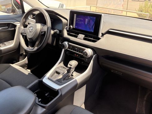 Used 2025 Toyota RAV4 XLE FWD image 13