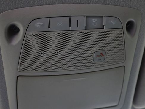 Used 2018 Nissan Leaf SV w/ SV Technology Package FWD image 30