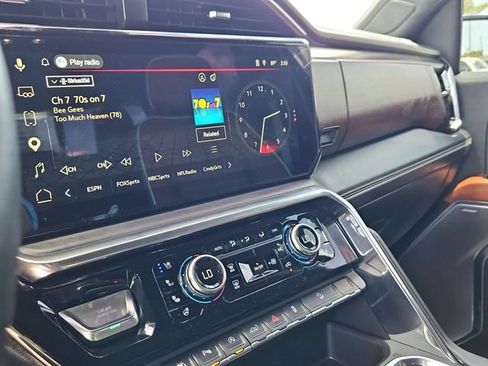 Certified 2025 GMC Sierra 1500 Denali Ultimate AWD/4WD image 19