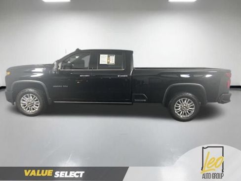 Used 2021 Chevrolet Silverado 3500 High Country w/ Z71 Off-Road Package AWD/4WD image 2