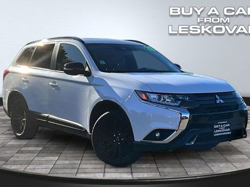 Used 2020 Mitsubishi Outlander LE AWD/4WD image 1