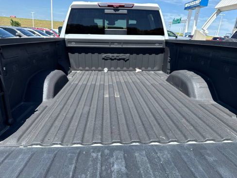 Used 2024 GMC Sierra 2500 AT4 w/ AT4 Premium Plus Package AWD/4WD image 12