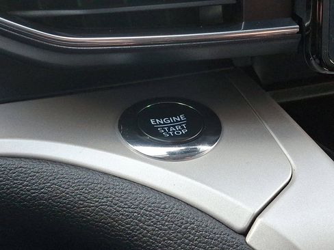 Certified 2024 Ford Explorer XLT w/ Equipment Group 202A image 32