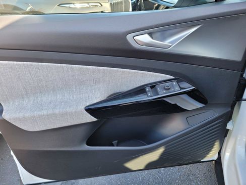 New 2026 Volkswagen ID.4 Pro RWD image 17