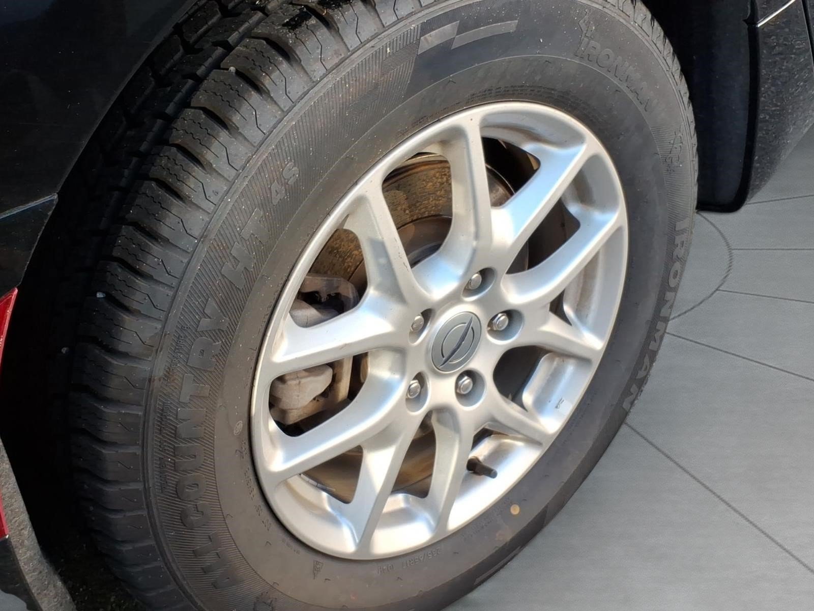 Used 2025 Chrysler Pacifica Select FWD image 5