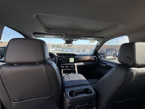 New 2026 GMC Sierra 2500 Denali w/ Denali Reserve Package image 9