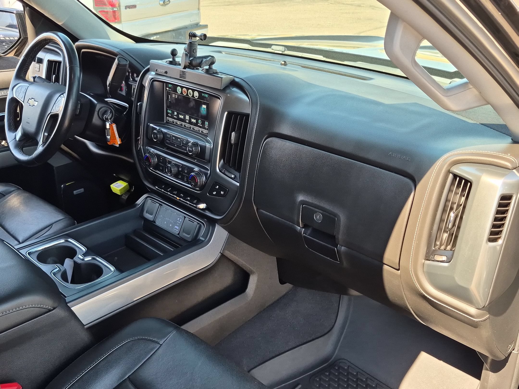 Used 2018 Chevrolet Silverado 1500 LTZ Z71 w/ LTZ Plus Package AWD/4WD image 27