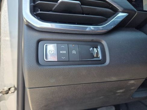 Used 2025 GMC Acadia Elevation FWD image 24