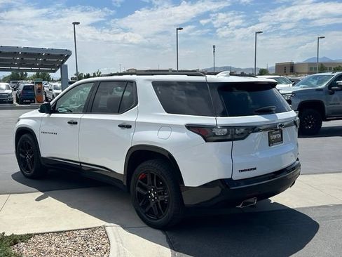 Used 2020 Chevrolet Traverse Premier w/ Redline Edition AWD/4WD image 3
