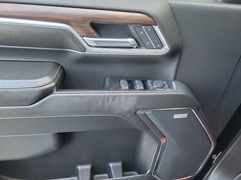 Used 2024 GMC Sierra 2500 SLT w/ SLT Convenience Package image 20