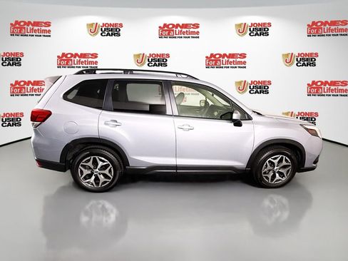 Used 2024 Subaru Forester Premium AWD/4WD image 19