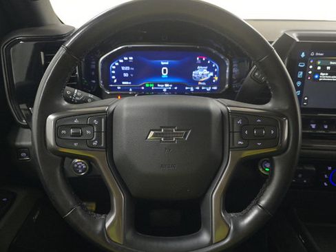 Used 2024 Chevrolet Silverado 2500 ZR2 w/ Technology Package AWD/4WD image 7
