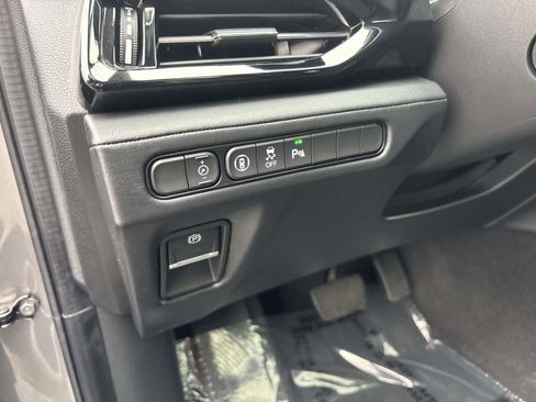 Used 2023 Acura MDX SH-AWD w/ Technology Package image 17