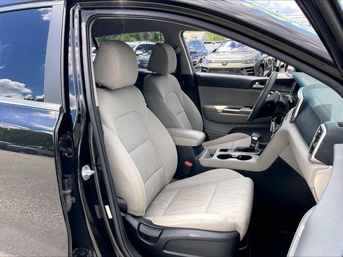 Used 2020 Kia Sportage LX AWD/4WD image 10