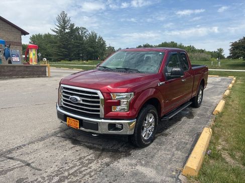 Used 2017 Ford F150 XLT w/ Equipment Group 302A Luxury AWD/4WD image 2
