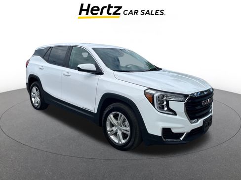 Used 2024 GMC Terrain SLE image 1