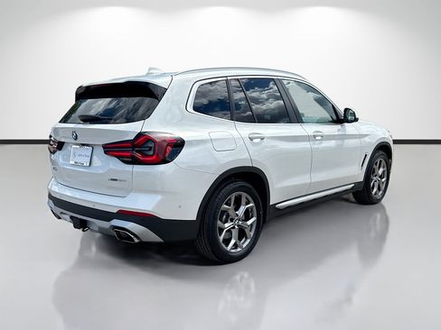 Used 2024 BMW X3 xDrive30i w/ Premium Package AWD/4WD image 3
