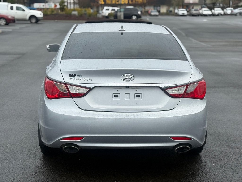 Used 2013 Hyundai Sonata SE w/ Navigation & Sunroof Pkg FWD image 9