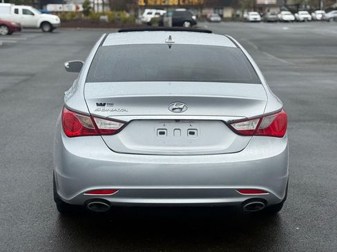 Used 2013 Hyundai Sonata SE w/ Navigation & Sunroof Pkg FWD image 9