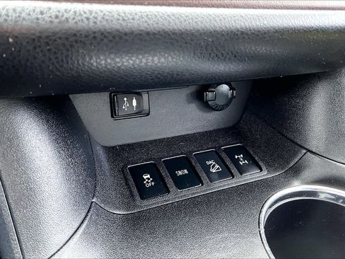 Used 2016 Toyota Highlander XLE image 36