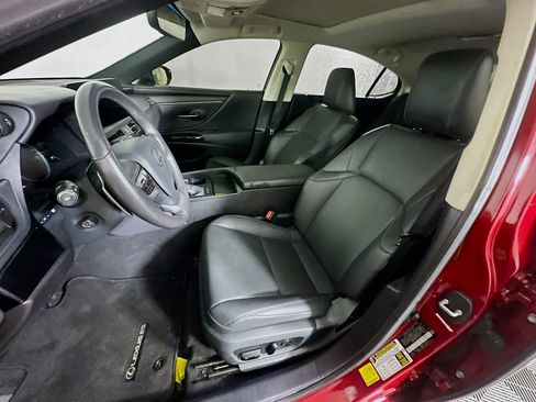 Used 2025 Lexus ES 350 w/ Premium Package image 13