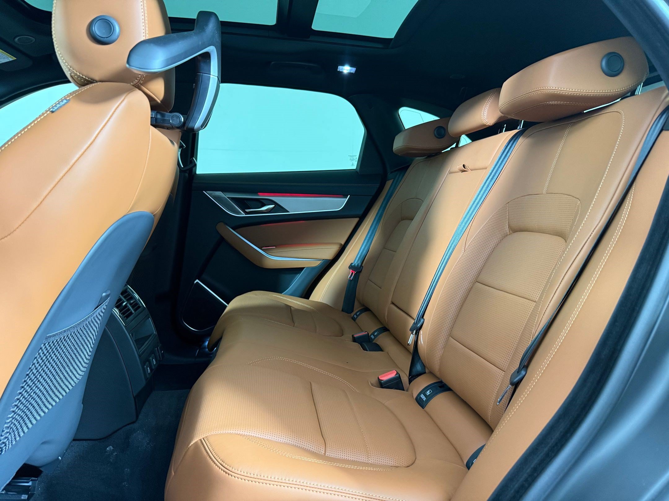 New 2026 Jaguar F-PACE R-Dynamic S AWD/4WD image 21