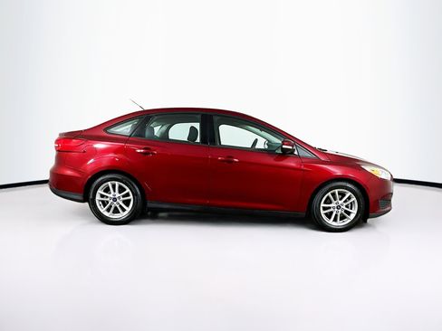 Used 2015 Ford Focus SE image 10