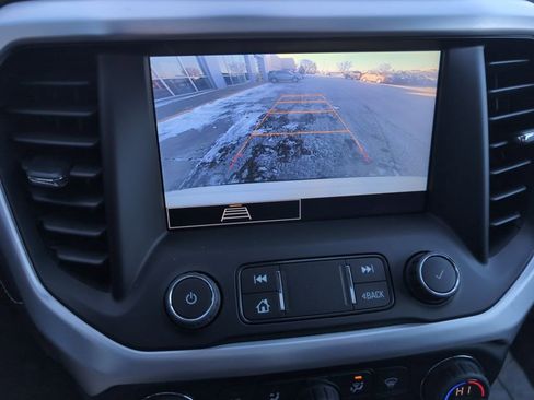 Used 2023 GMC Acadia SLE w/ Driver Convenience Package image 24