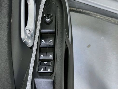 Used 2022 Jeep Compass Latitude AWD/4WD image 17