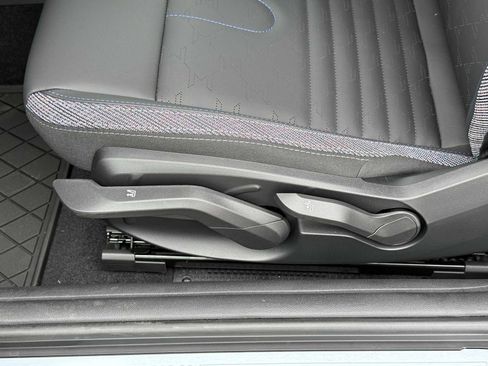 New 2026 MINI Cooper S image 12