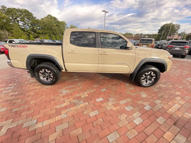 Used 2018 Toyota Tacoma TRD Off-Road AWD/4WD image 37