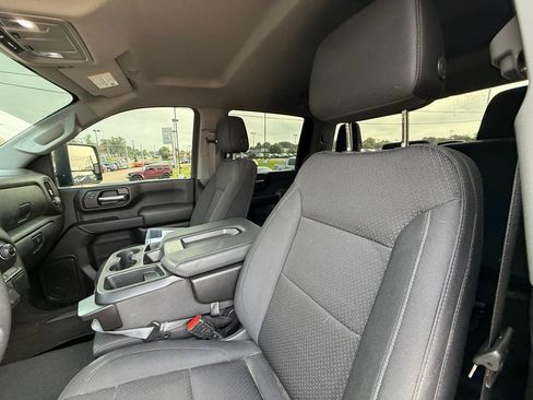 Used 2024 Chevrolet Silverado 2500 Custom AWD/4WD image 15