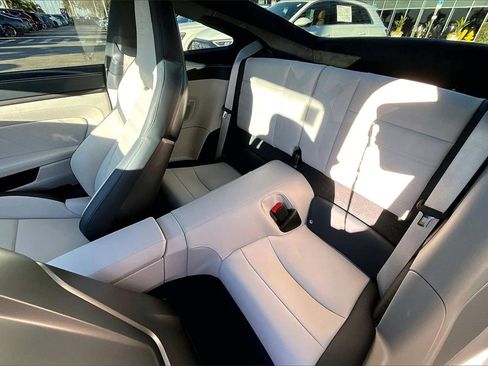 Used 2025 Porsche 911 Carrera 4 GTS image 17