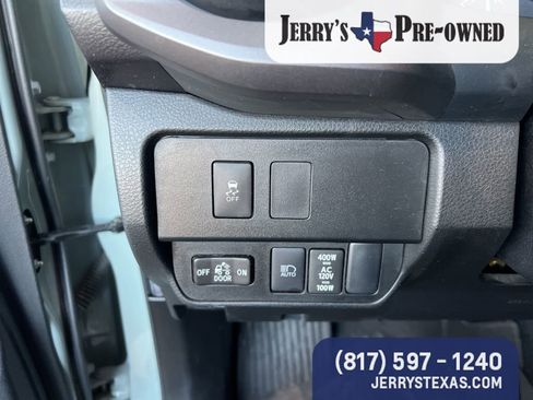 Used 2022 Toyota Tacoma TRD Off-Road image 13