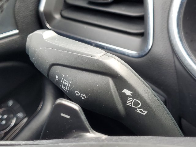 Used 2019 Ford Edge Titanium w/ Cold Weather Package AWD/4WD image 11