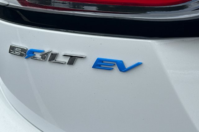 Used 2023 Chevrolet Bolt LT w/ Driver Confidence Package FWD image 30